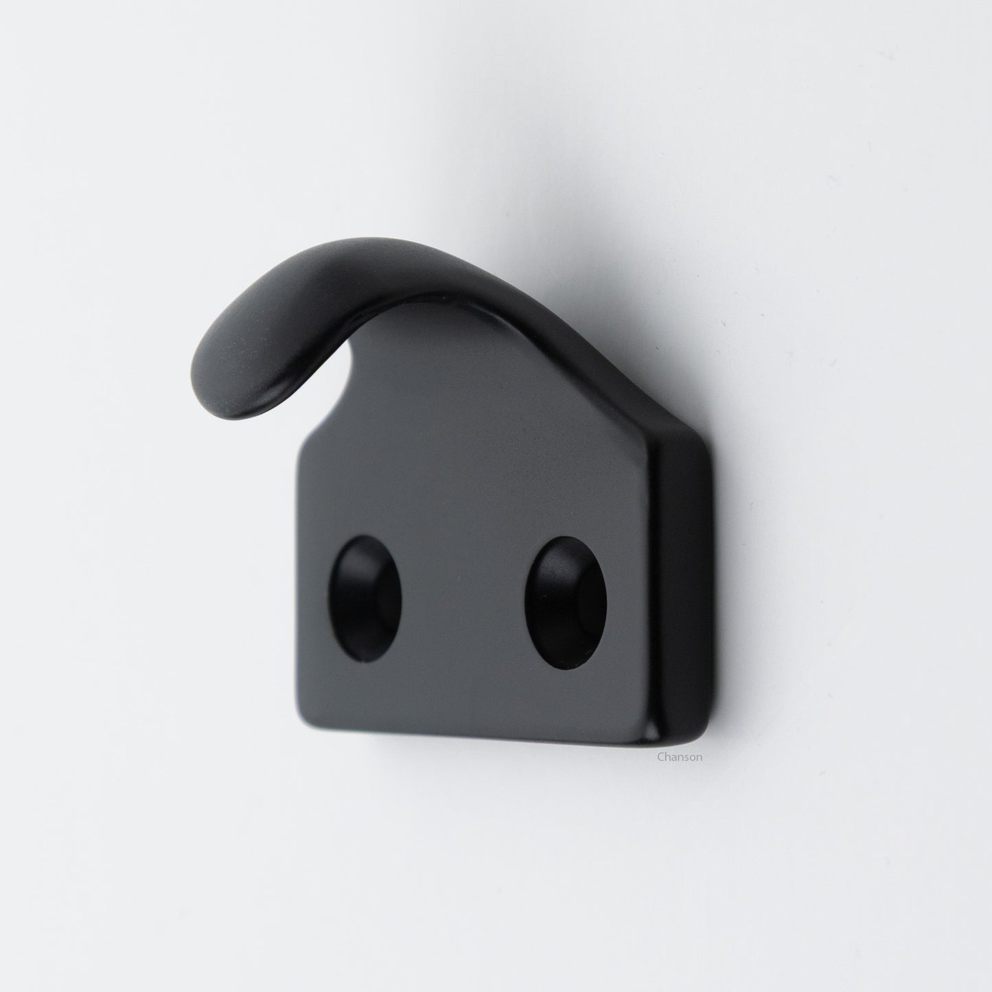 A classic hook type sash lift that is made from heavy duty forged solid brass in flat or matte black US19 finish