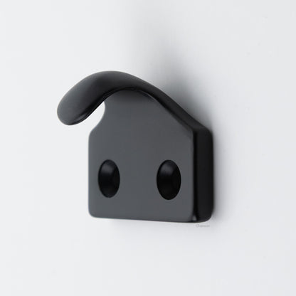 A classic hook type sash lift that is made from heavy duty forged solid brass in flat or matte black US19 finish